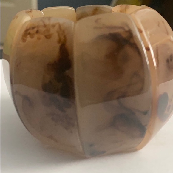 Beautiful plastic stone look bangle bracelet. - Picture 3 of 7